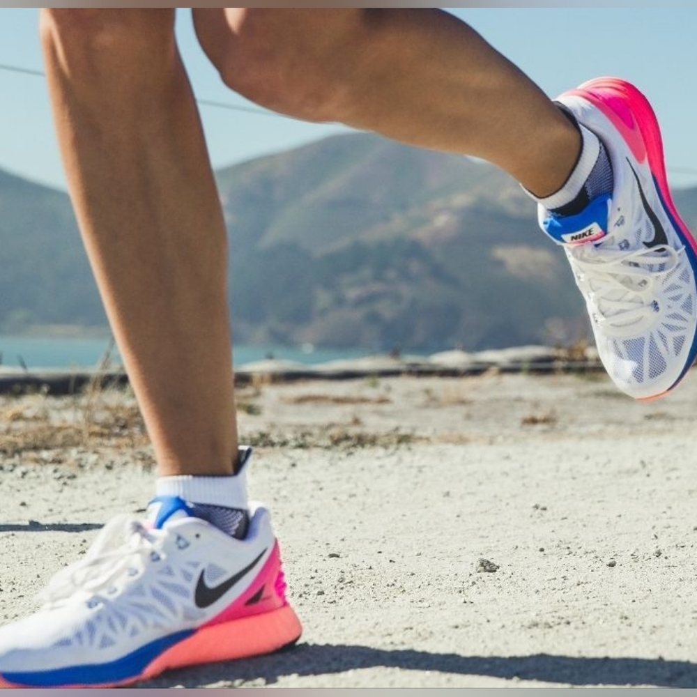 NIKE LUNARGLIDE 6 WHITE BLACK HYPER PINK HYPER COBALT ASPHALT SIZE 9.5